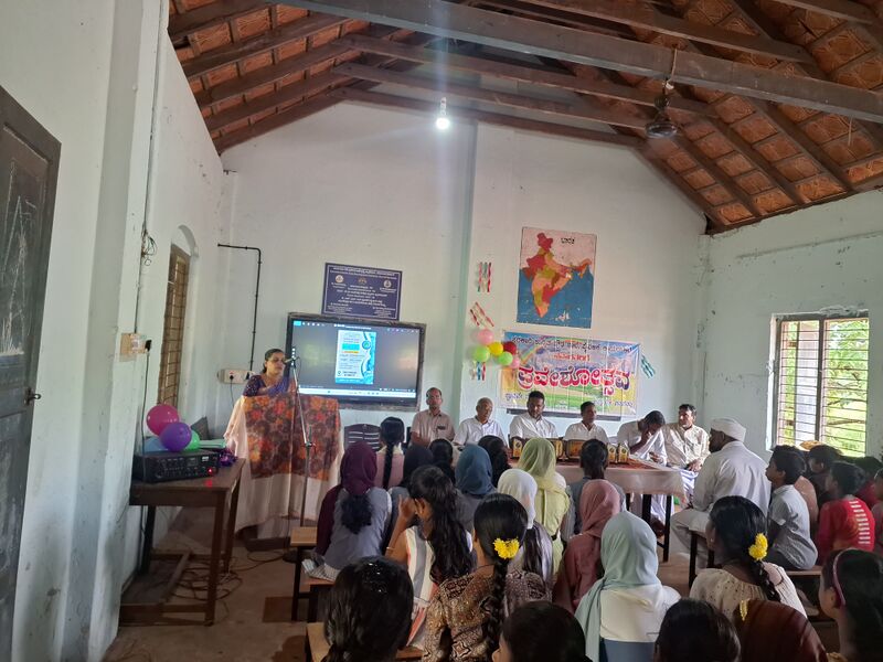 പ്രമാണം:11017 PRAVESHANOTHSAVAM 2025.jpg