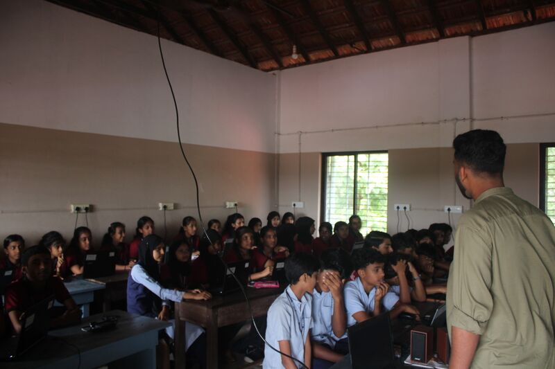 പ്രമാണം:11053 9th lkcamp2.jpg
