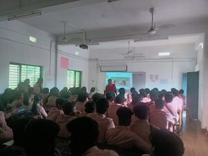 13140 hightech class.jpeg