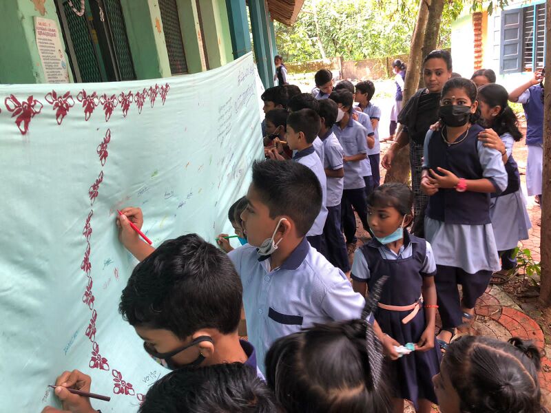 പ്രമാണം:23033 1.jpg