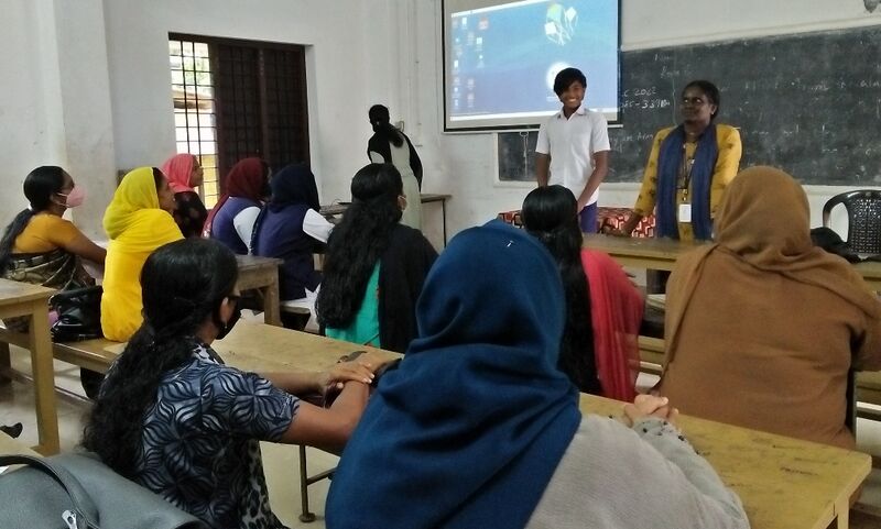 പ്രമാണം:23078-TSR-LKCS22-2 - remia kalarikkal.jpg