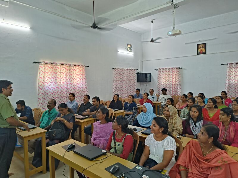 പ്രമാണം:34046 lk pta5.jpg