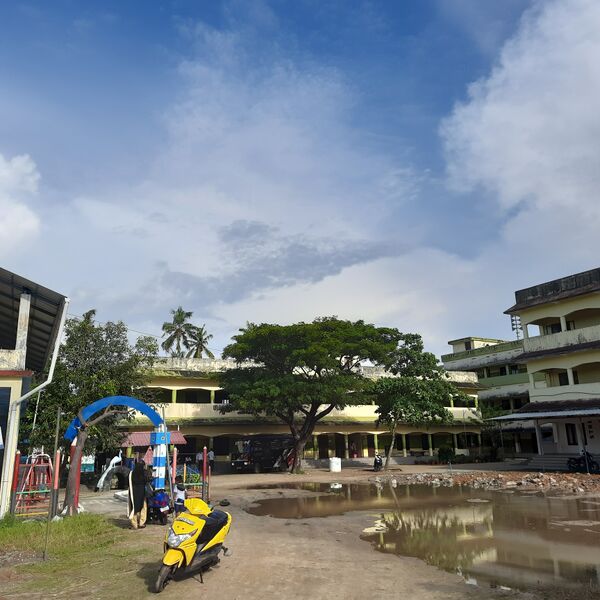 പ്രമാണം:35061 GHSSV entrance.jpg