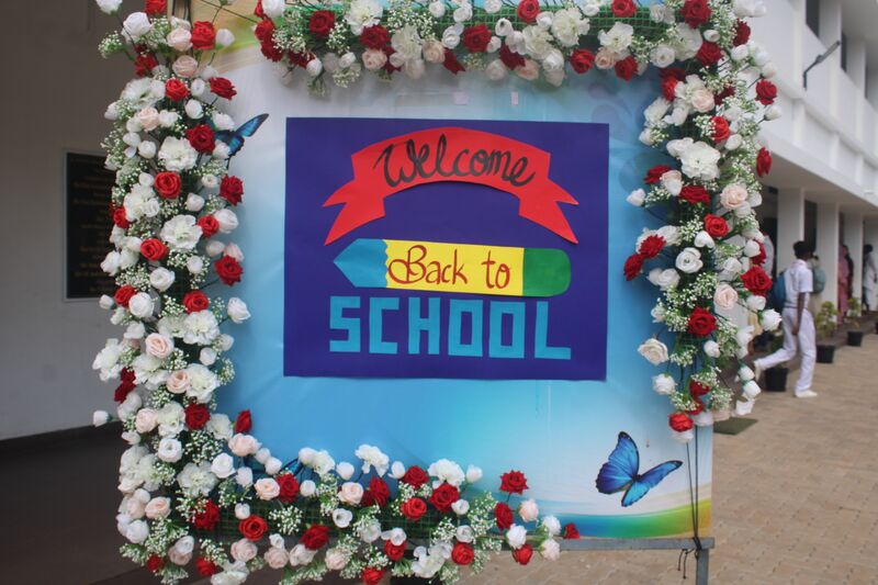പ്രമാണം:Back to school poster.JPG