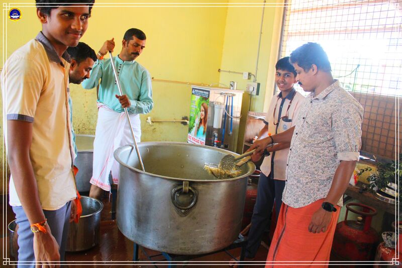 പ്രമാണം:11051-ONAMCELEBRATION202415.jpg