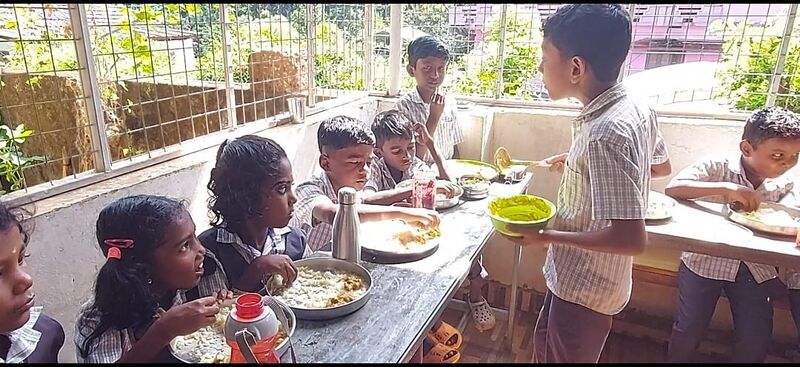 പ്രമാണം:12052 kgd LP.jpg