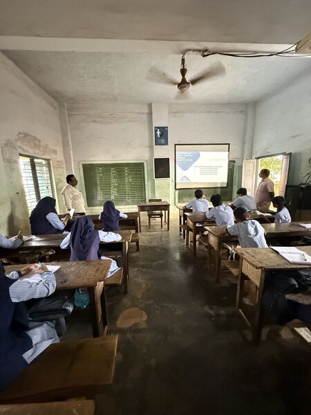 പ്രമാണം:19083 IT QUIZ 2.jpg