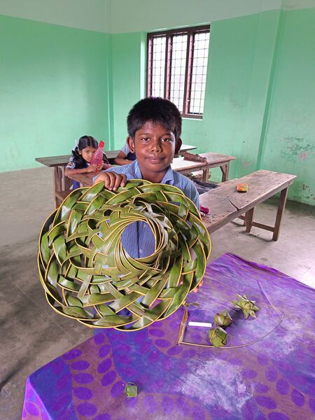 പ്രമാണം:22071 TSR workexperience1.jpg