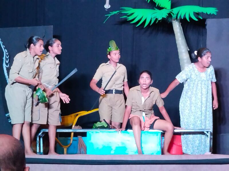 പ്രമാണം:34024 23-24 Nadakam.jpg