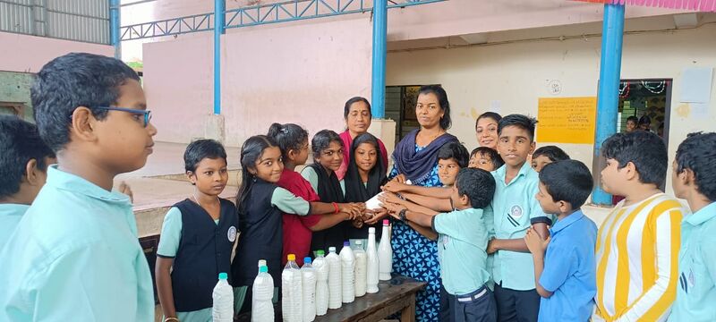 പ്രമാണം:44355 Gandhi.jpeg