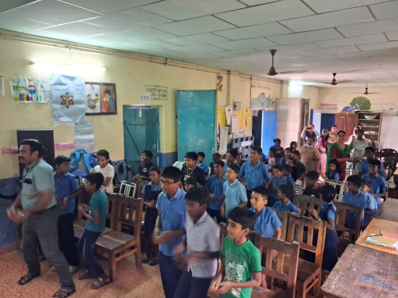 പ്രമാണം:Vs25 ktm 33305 2.jpg