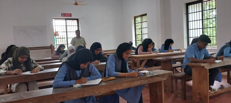 പ്രമാണം:13055 alifhss.jpg