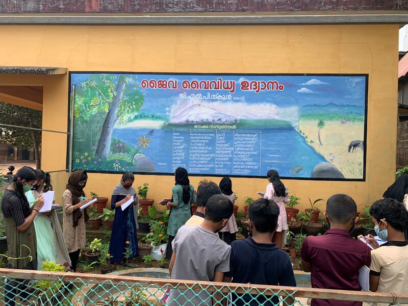 പ്രമാണം:19855 school garden 1.jpeg