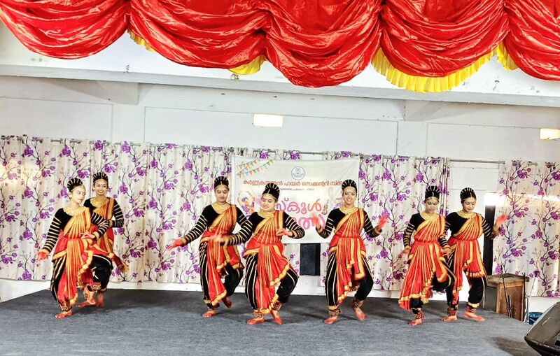 പ്രമാണം:21060 khskalothsav6.jpg