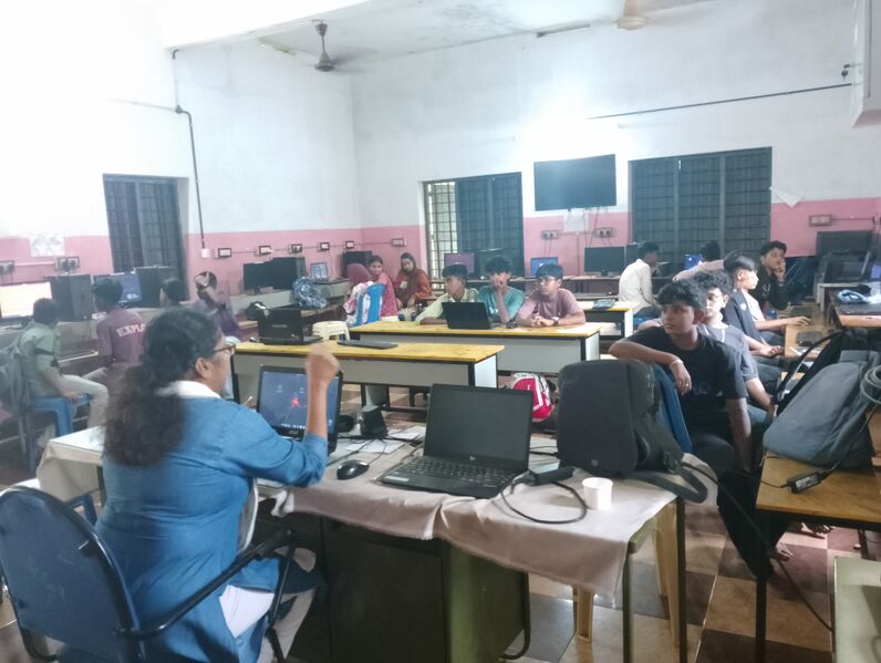 പ്രമാണം:24070 LittleKites vacation camp 2025.jpg