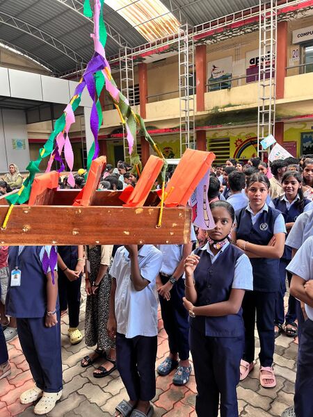 പ്രമാണം:25084-Reading day pusthaka tottil.jpeg