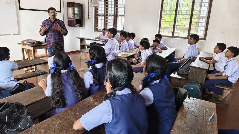 പ്രമാണം:34010 chandran2.jpg