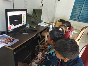 35305 students hitech - section.jpg