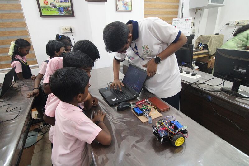 പ്രമാണം:37001-LK-Software Freedom Day 2025-7.JPG