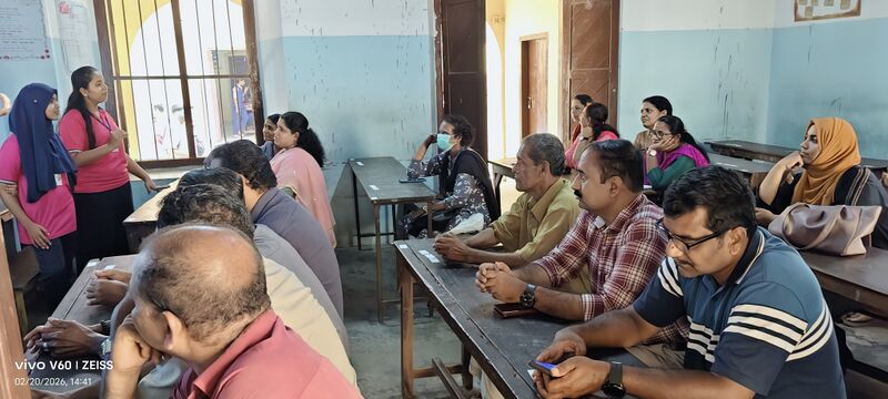 പ്രമാണം:37044-2026 LK parents.jpg