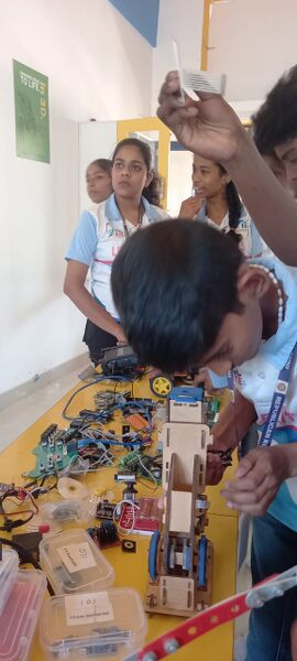 പ്രമാണം:38032 pta tinkering lab2.jpg