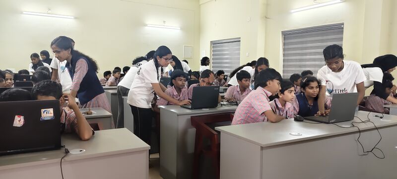 പ്രമാണം:41075 trainUP3.jpg