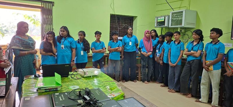 പ്രമാണം:42023 SCHOOLCAMP.jpg