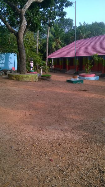 പ്രമാണം:42513 GTLPS MUNDELA.jpg