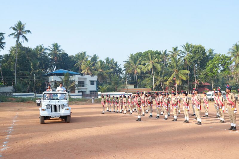 പ്രമാണം:44046 spc23-24 passing1.jpg