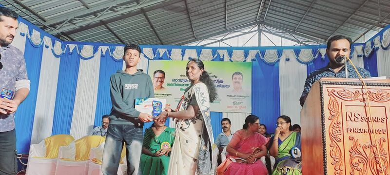 പ്രമാണം:44055 mela2025std8.jpeg