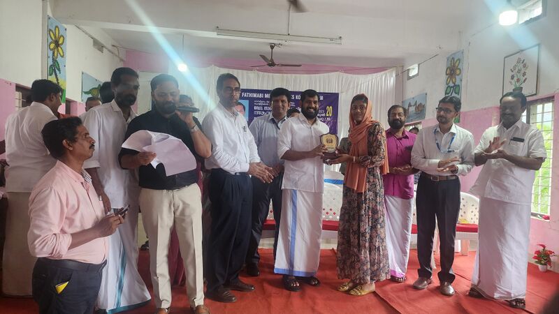 പ്രമാണം:47045-prathibha 7.jpg