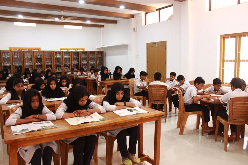 പ്രമാണം:Bmouplibrarypic3.jpg