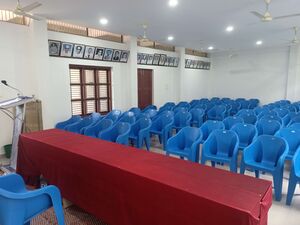 Schoolwiki conference hall.jpg