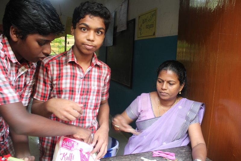 പ്രമാണം:ഐസ്ക്രീം 12.JPG