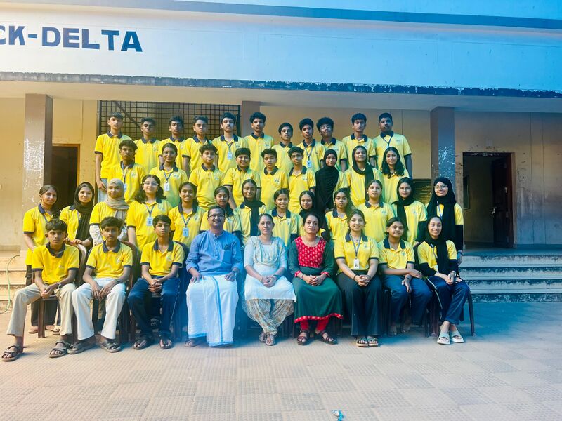 പ്രമാണം:16046 lk batch 25-28.jpg