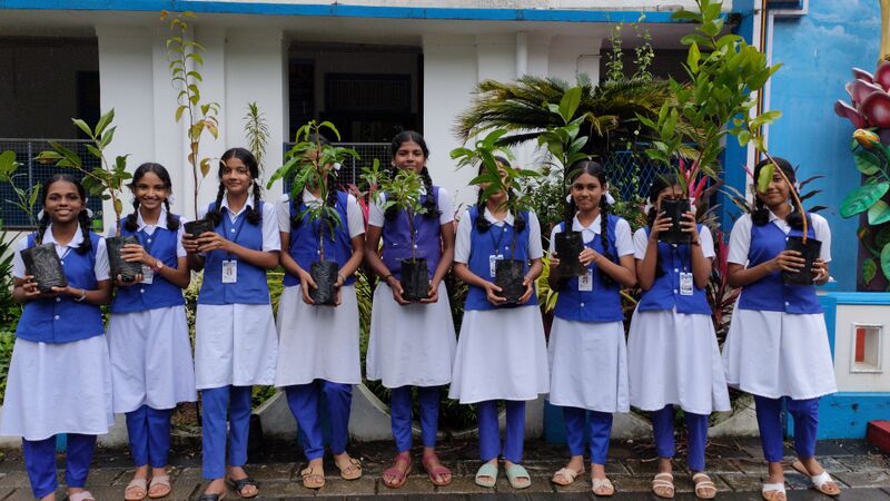 പ്രമാണം:21001 forest club1.jpg