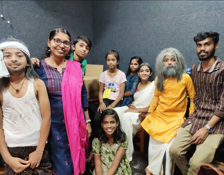 പ്രമാണം:22083-malayalam nadakam.jpg