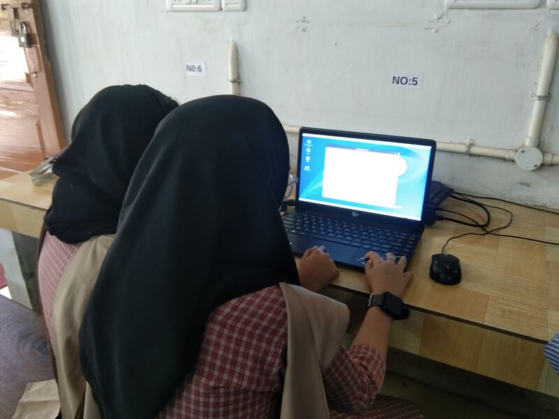 പ്രമാണം:24026 HITECH COMPUTER.jpg