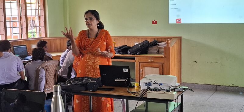 പ്രമാണം:28027 school campB 28 3.jpg