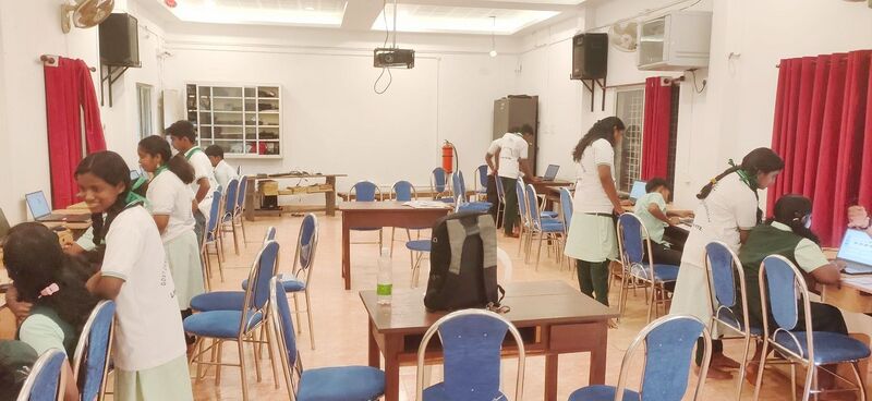 പ്രമാണം:34013lk mocktest 25b.jpg