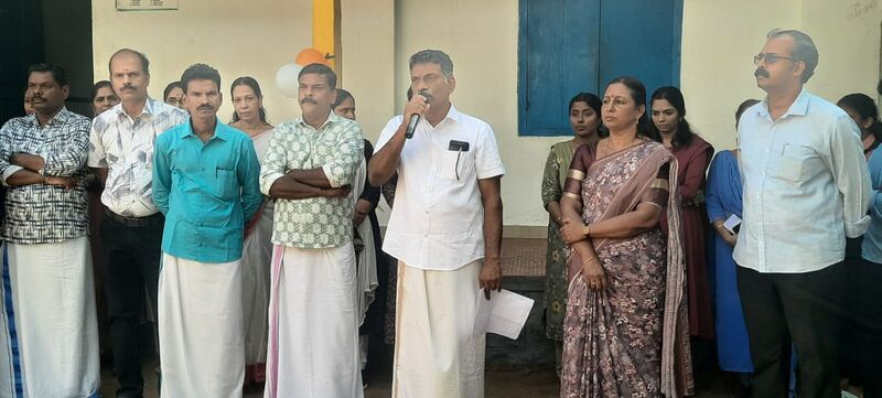 പ്രമാണം:34041 aug7.jpg