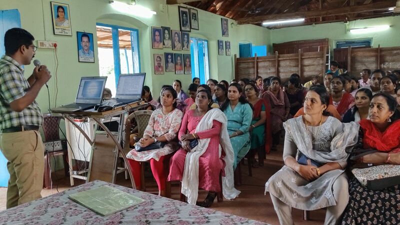 പ്രമാണം:37001-Karuthalakam Karuthode.jpg