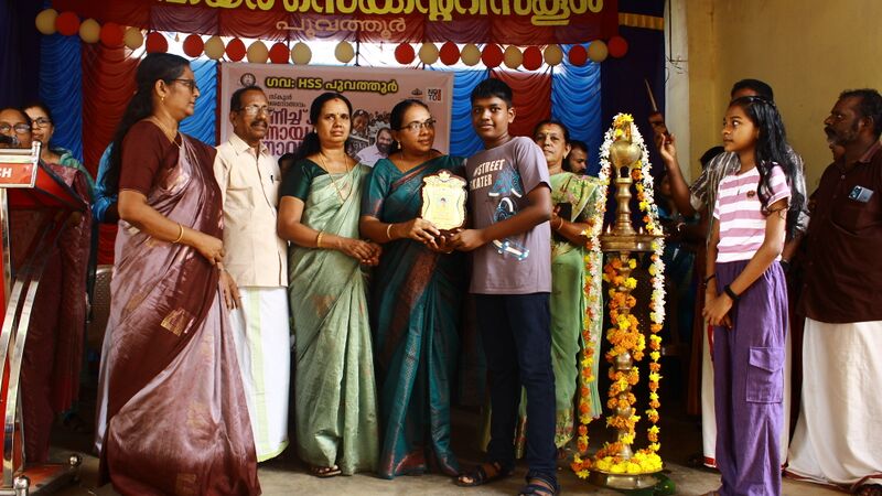 പ്രമാണം:42039 pravesanolthsavam 2025 10.JPG