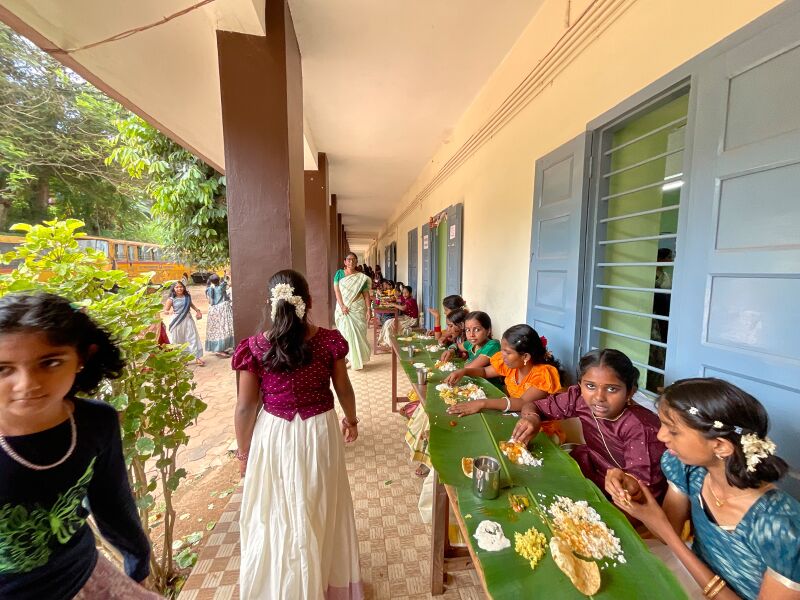 പ്രമാണം:43085 ONAM1.jpeg