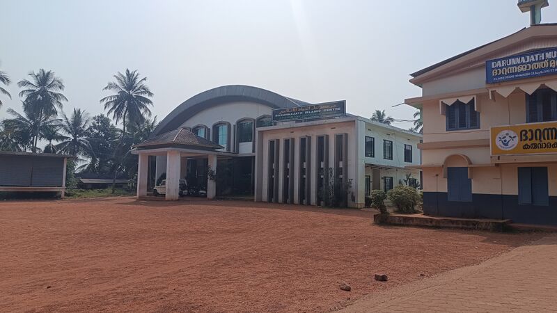 പ്രമാണം:48563 School auditorium.jpg