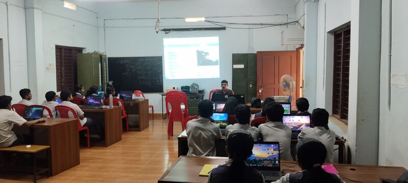 പ്രമാണം:12043 camp1.jpg