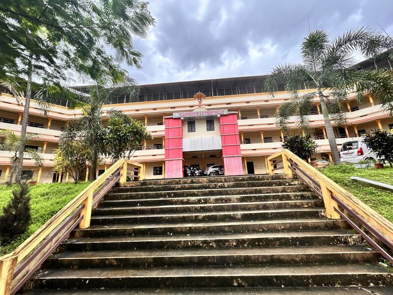 പ്രമാണം:13046 MHS THERTHALLY.JPG