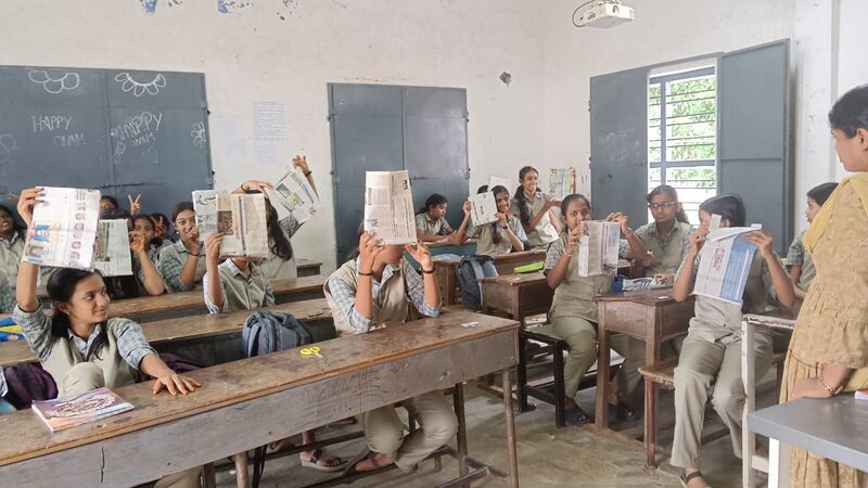 പ്രമാണം:21060 lk khs paper bag.jpg