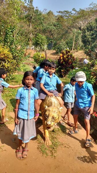 പ്രമാണം:21302-tour2019 25.jpg