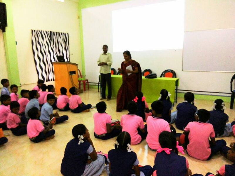 പ്രമാണം:22071 MALAYALA THILAKAM.jpg